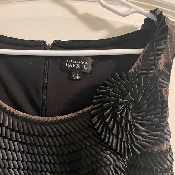 Nude Peek a boo - Picture 3 of 3